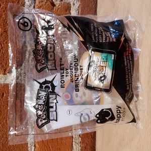 NEW Pokémon Sun and  Pokémon Moon Rowlet toy